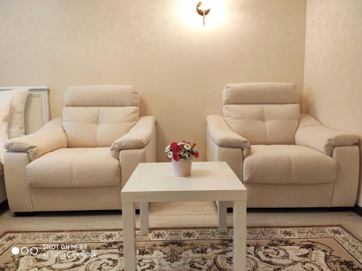 Comfort Apartments - Bright Family Suite Grodno Esterno foto
