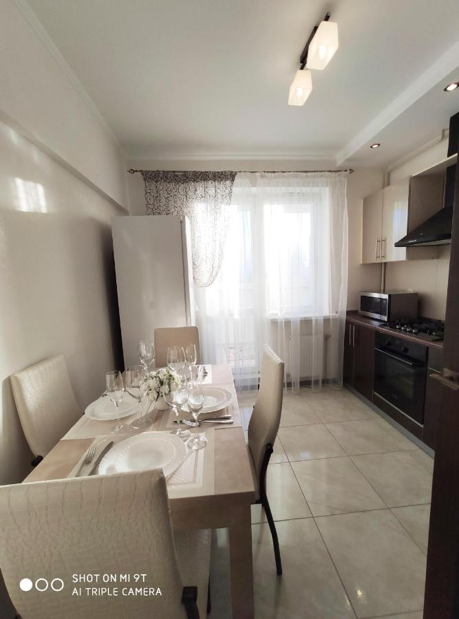 Comfort Apartments - Bright Family Suite Grodno Esterno foto